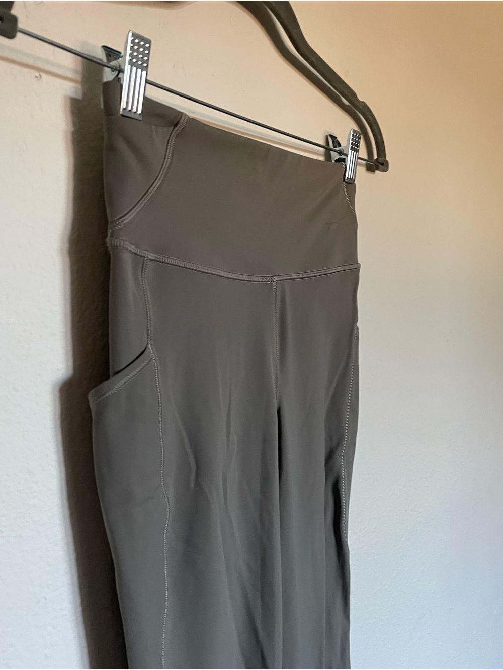 Lululemon Fast and Free High-Rise Tight Size 4 - Picture 4 of 6